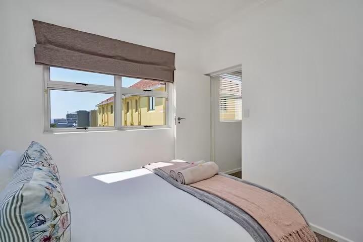 3 Bedroom Property for Sale in Green Point Western Cape